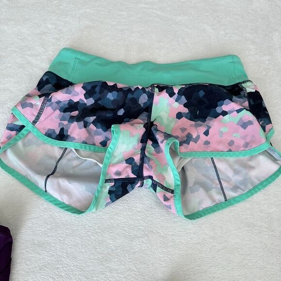 Lululemon Lot Size 4 Speed Short Clouded & Inspire Crop Luxtreme Leggings Bundle - Picture 3 of 9